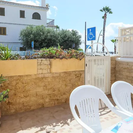 Amazing Home In Santa Pola With Kitchenette Holiday home *